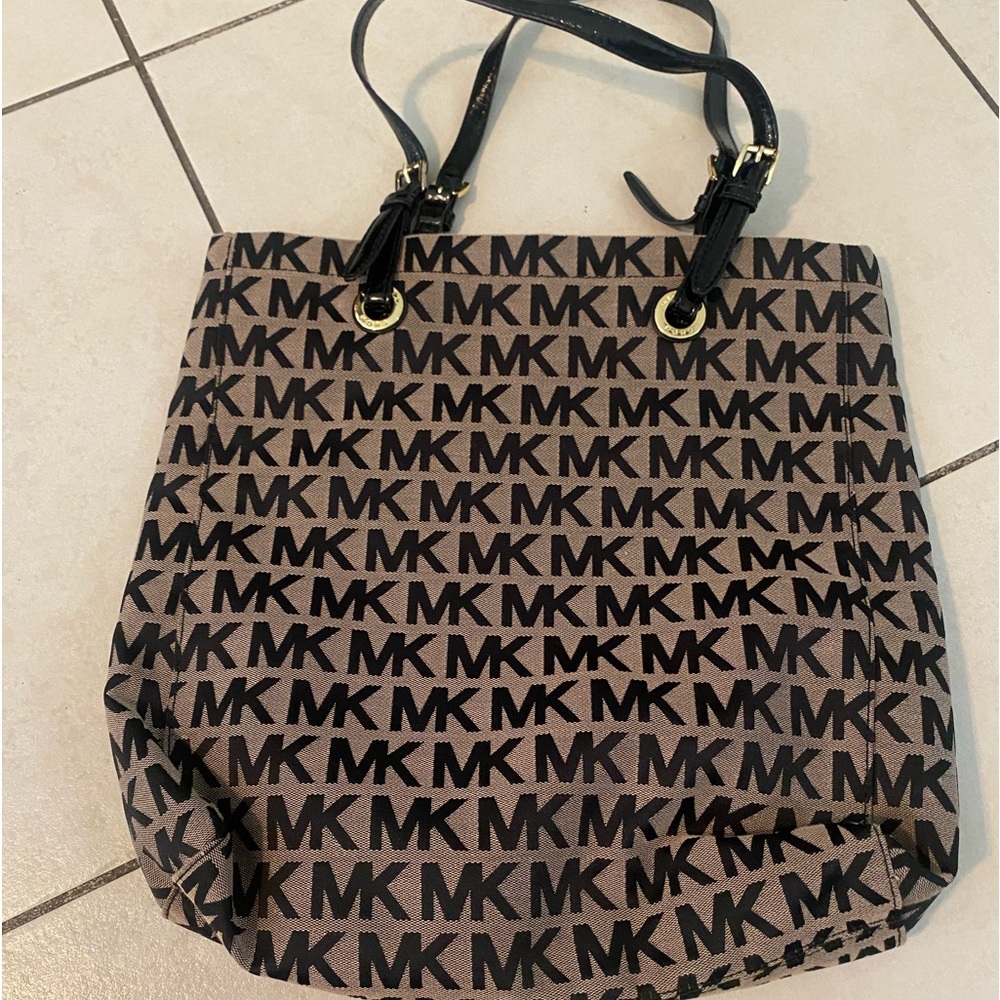 Michael Kors Logo Tote